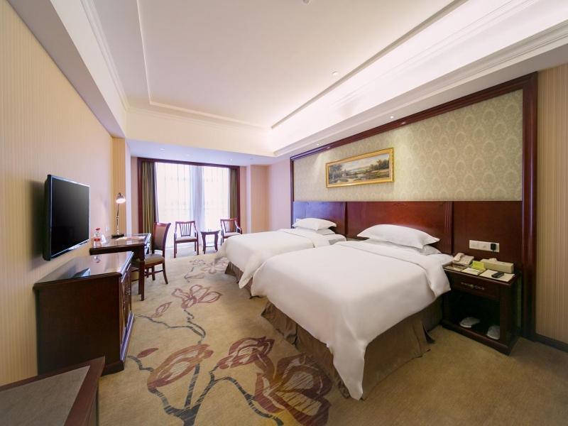 Vienna Classic Hotel Shizhongshan Avenue Jiujiang  Exterior photo