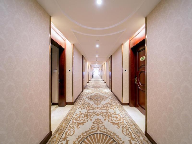 Vienna Classic Hotel Shizhongshan Avenue Jiujiang  Exterior photo